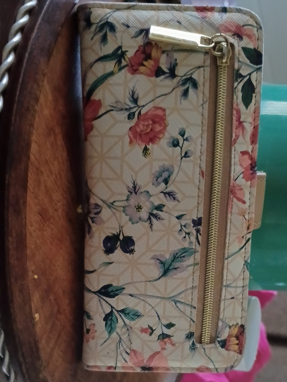 Floral Zip Accent Women's Wallet - Cream Floral